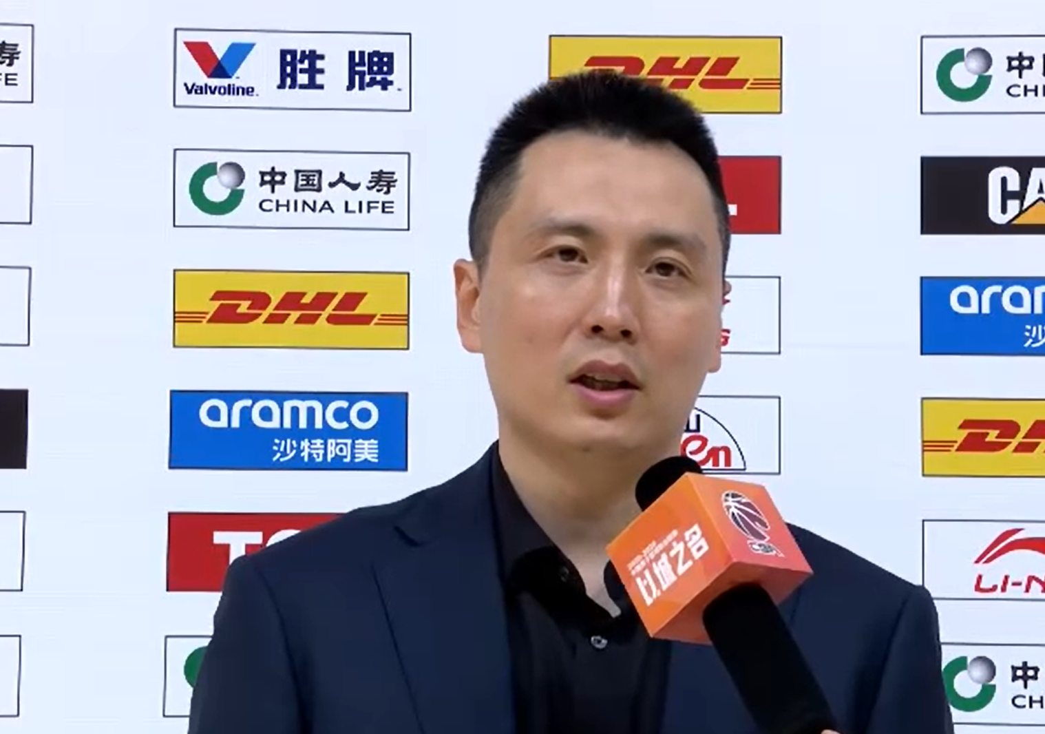 开云体育下载-上海队更衣室，卢伟讲话内容曝光！球迷：杜锋怎么看？